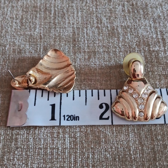 Gold Tone Rhinestone Triangular   Earrings - Picture 3 of 6